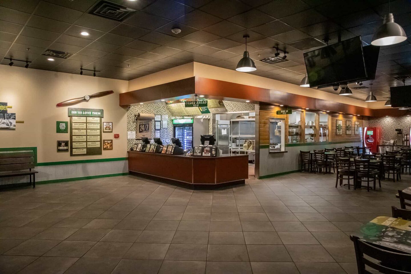 wingstop-franchise-cost-fees-earning-stats-2022